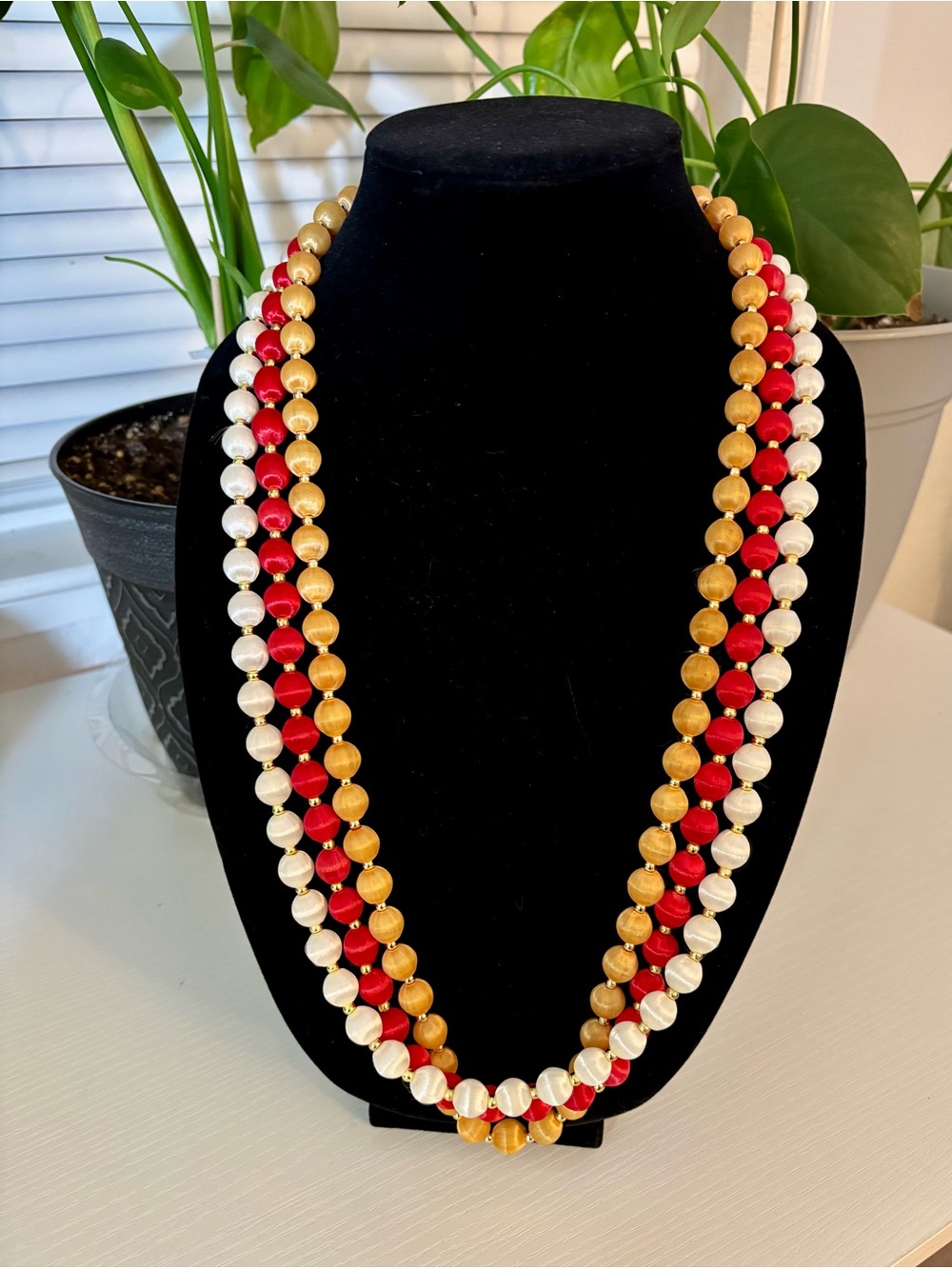 Set of 3 single strand Vintage Silk Beaded Necklaces in White, Gold and Red